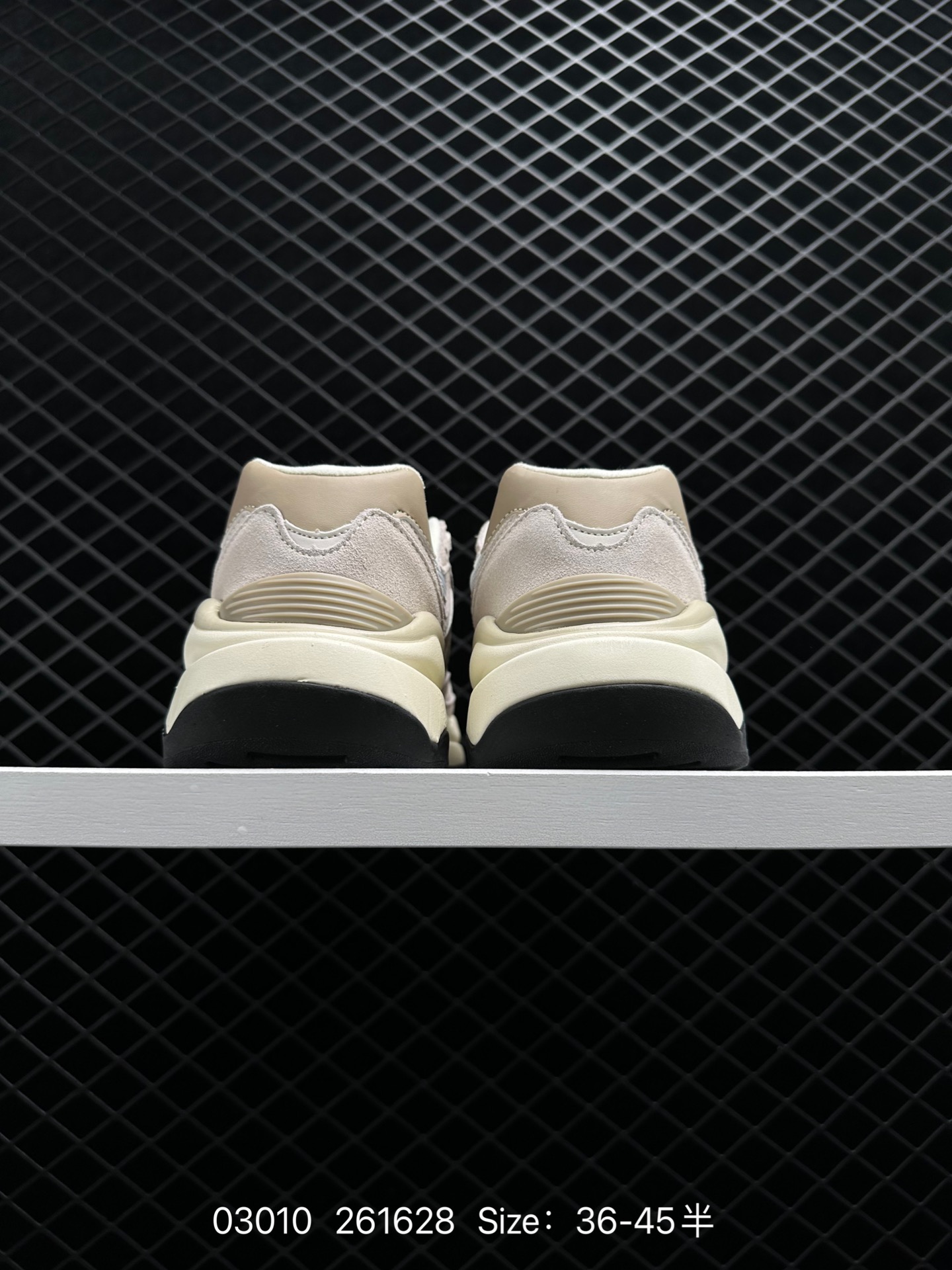 New Balance  M5740LT1